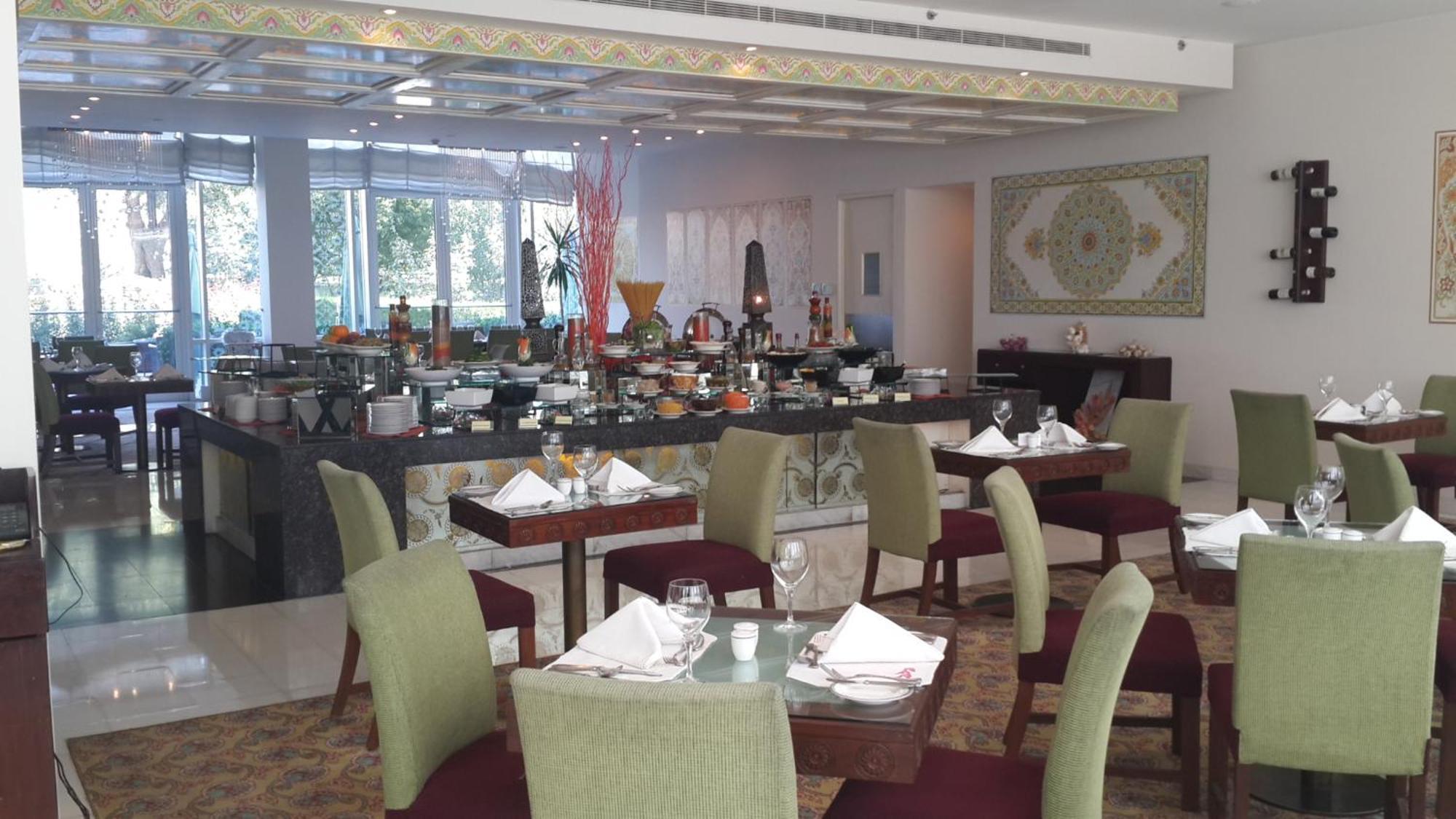 Dushanbe Serena Hotel Eksteriør bilde
